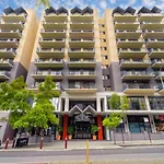 46 Hay St Hideaway Central 2Brparking