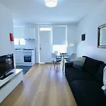 24 Wright At Home Sleeps 2