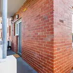2 Bedroom 1 Bathroom Apartment