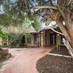 Long Term Stay Fifo Queen Size Bedroom Near Sawn River City Fremantle University