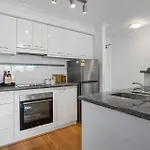 Stunning 2Br Cbd Apartment Next To King\'S Park