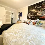 Serenity And Comfort In Subiaco 1 Bedroom Unit