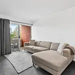 Apartment 10 Burswood