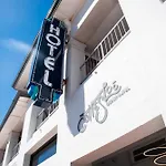 Cottesloe Beach Hotel