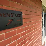 Haven Studio Hideaway Near Airport