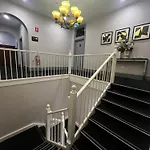 The Stirling Arms Hotel