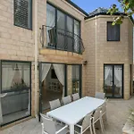 Newly Renovated Home Steps From Sorrento Beach
