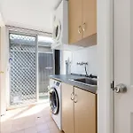 Vic Park Home Close To Crown Perth