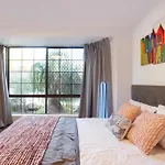 Luxe 3Br Villa With Kitchen & Laundry