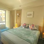 Joyful Stay Stylish Retreat In Perth City