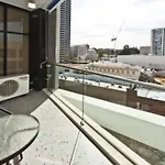 Luxury Apartment In The Heart Of Perth Cbd