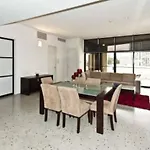 Luxury Apartment In The Heart Of Perth Cbd