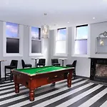 The Stirling Arms Hotel