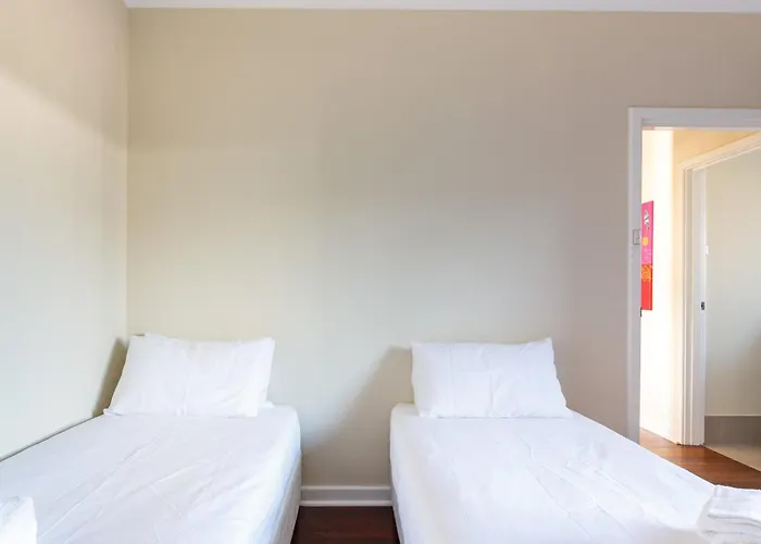 2 Bedroom 1 Bathroom Apartment