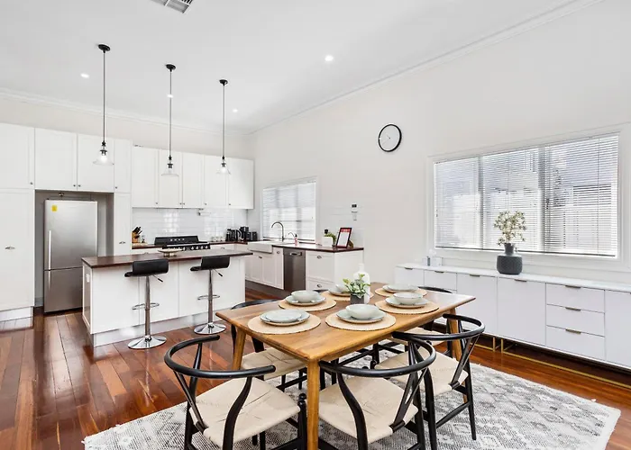 Hyde & Seek Parkside Family Stay
