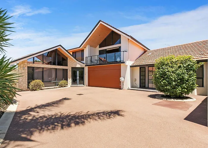 Swan River Apartment