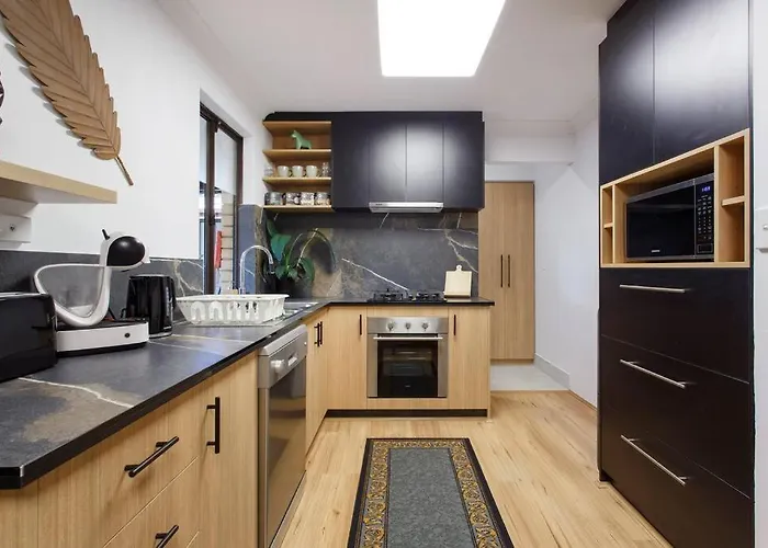 Luxe 3Br Villa With Kitchen & Laundry