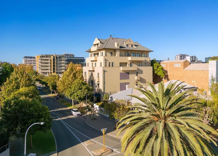 Ramada by Wyndham Perth The Outram
