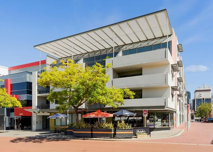 Central Perth City Penthouse Apt In Northbridge
