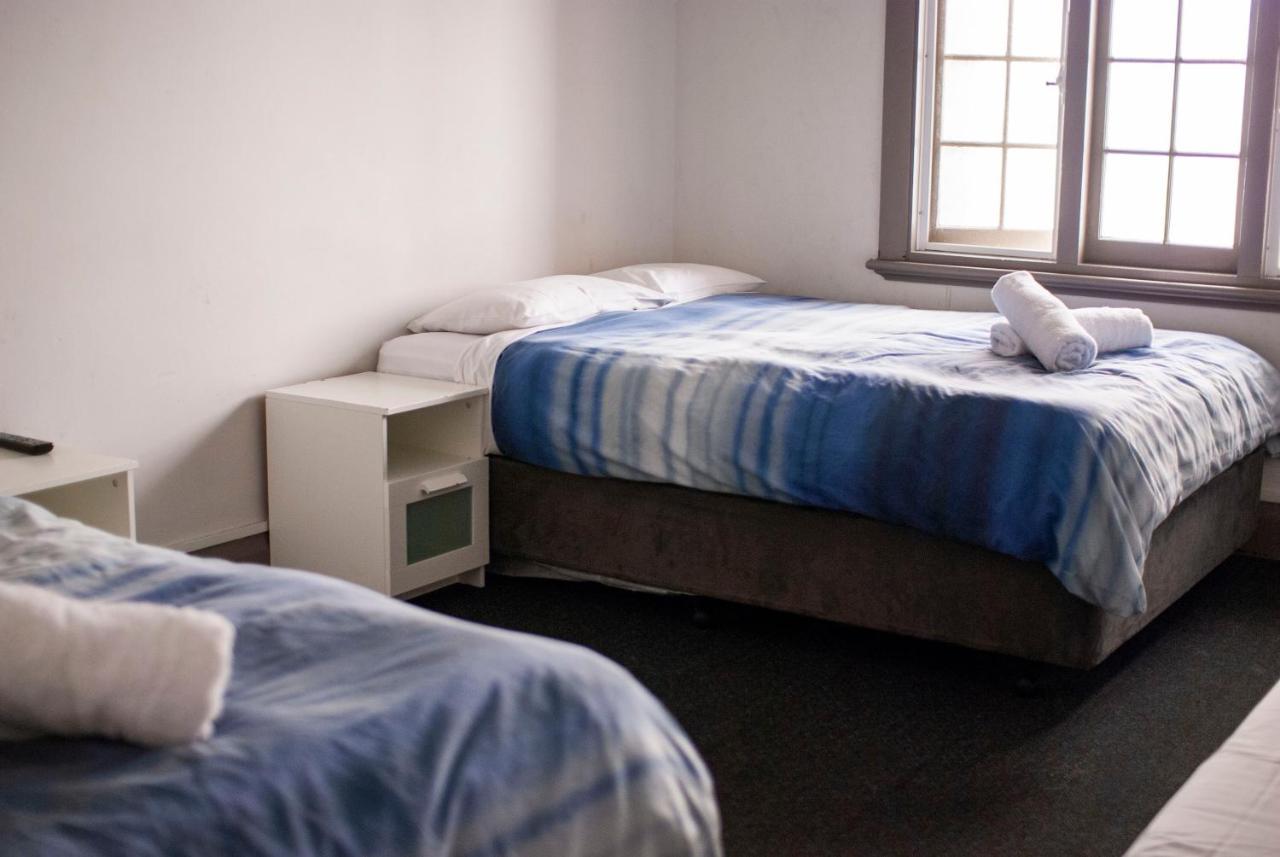 Albergue The Emperors Crown Hostel Valid Passport Required To Check In Perth