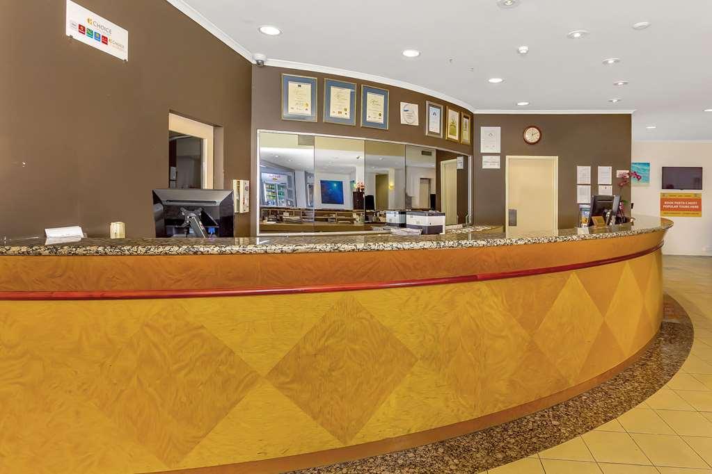 Comfort & Goodearth Hotel