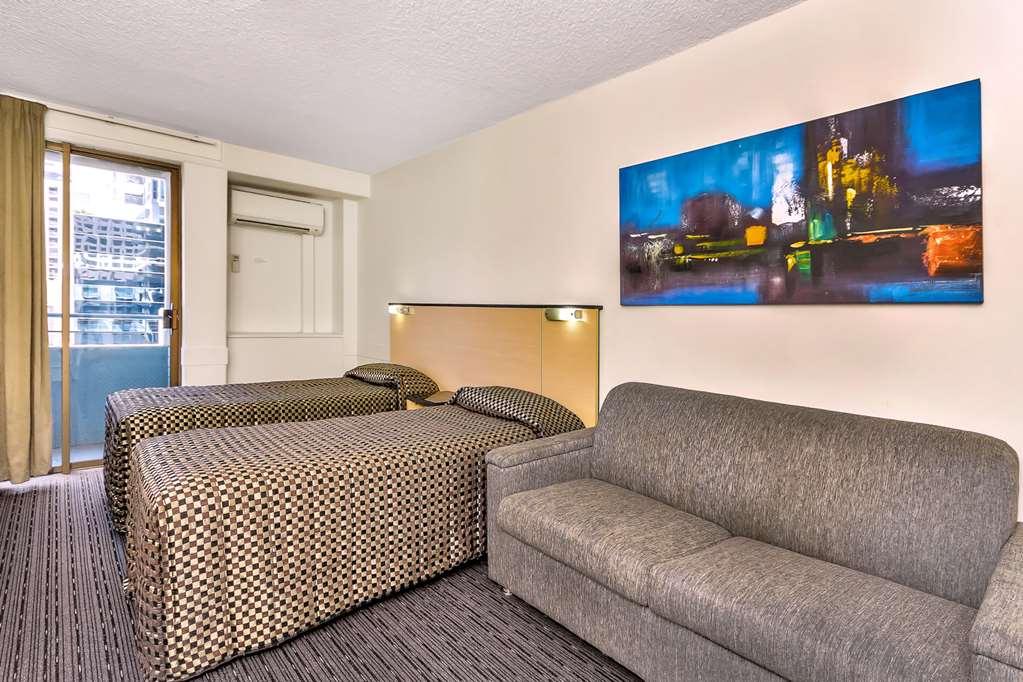 Comfort & Goodearth Hotel