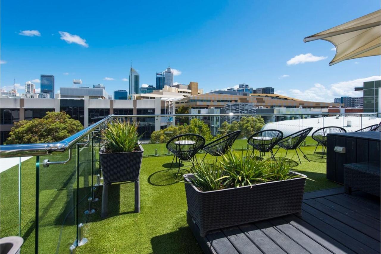 Holiday home Charming Studio With Rooftop Terrace Perth