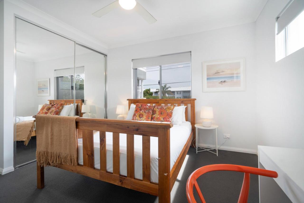 3 Fresh Sparkling Apt 2br 2ba Cloverdale