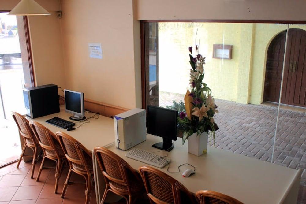 Lodge Econo Rivervale *