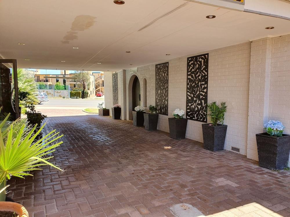 Lodge Econo Rivervale