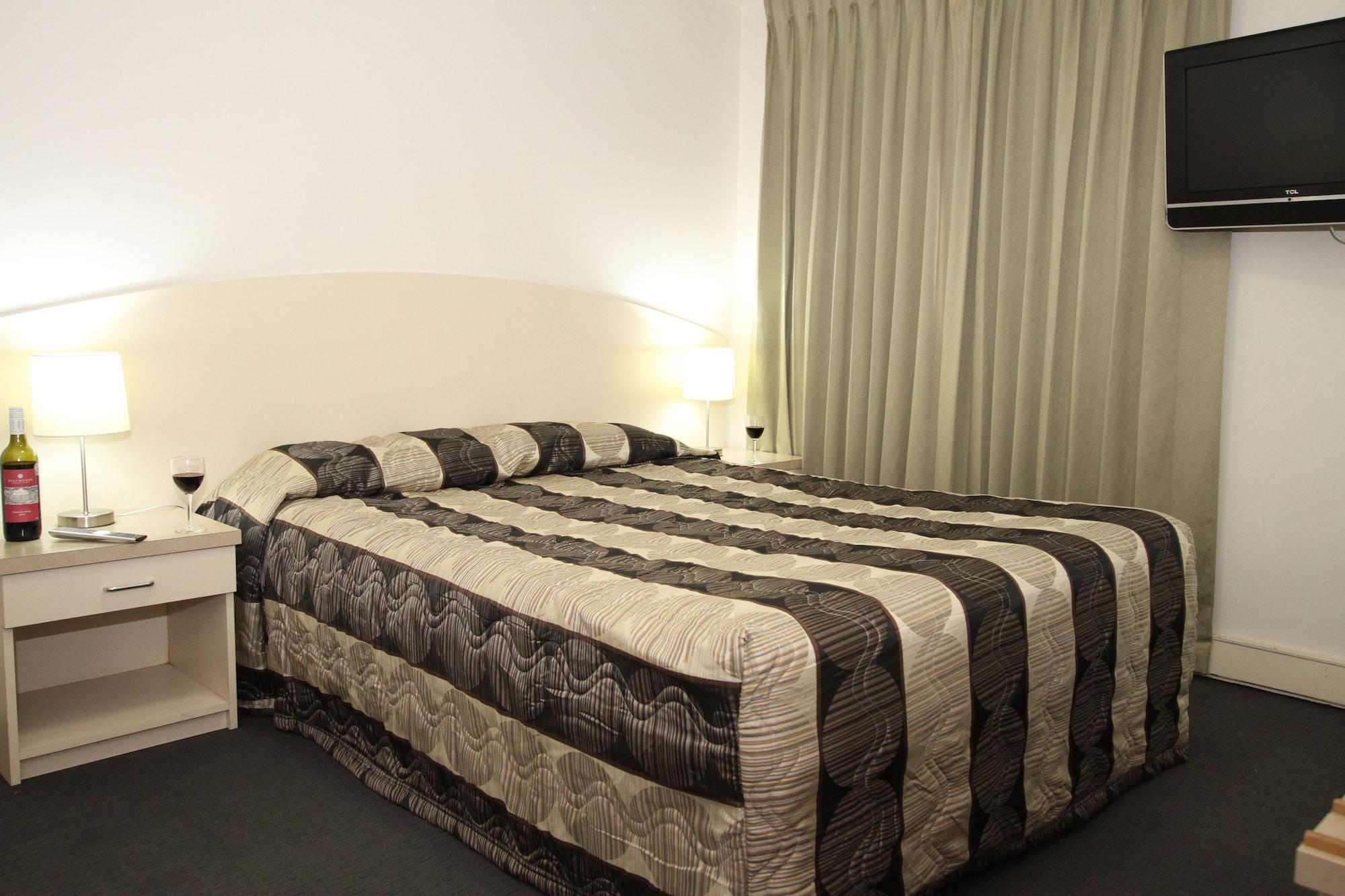 Comfort & Goodearth Hotel