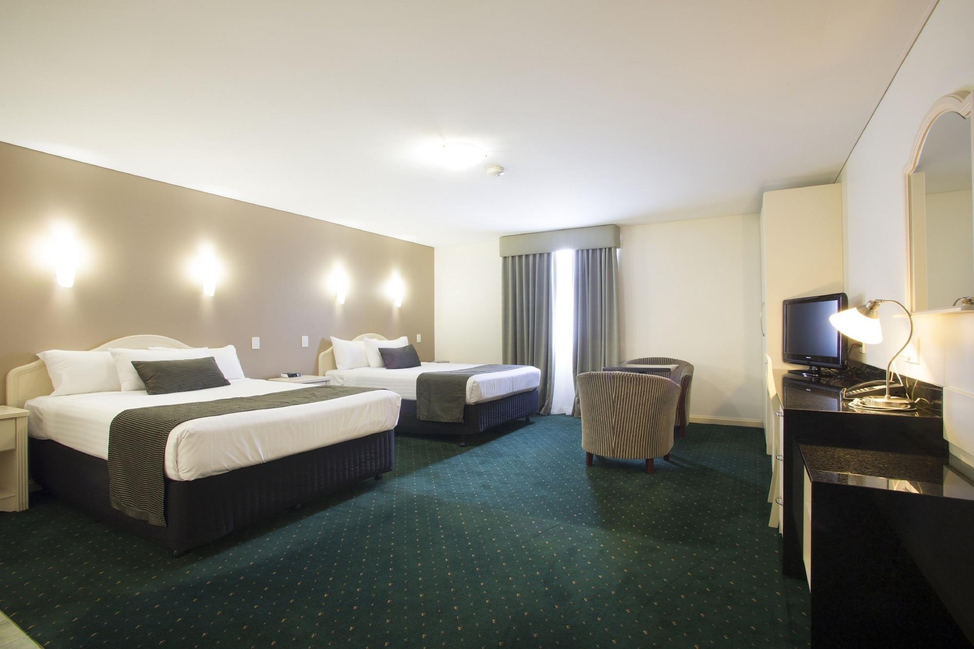 Northbridge Hotel 4*