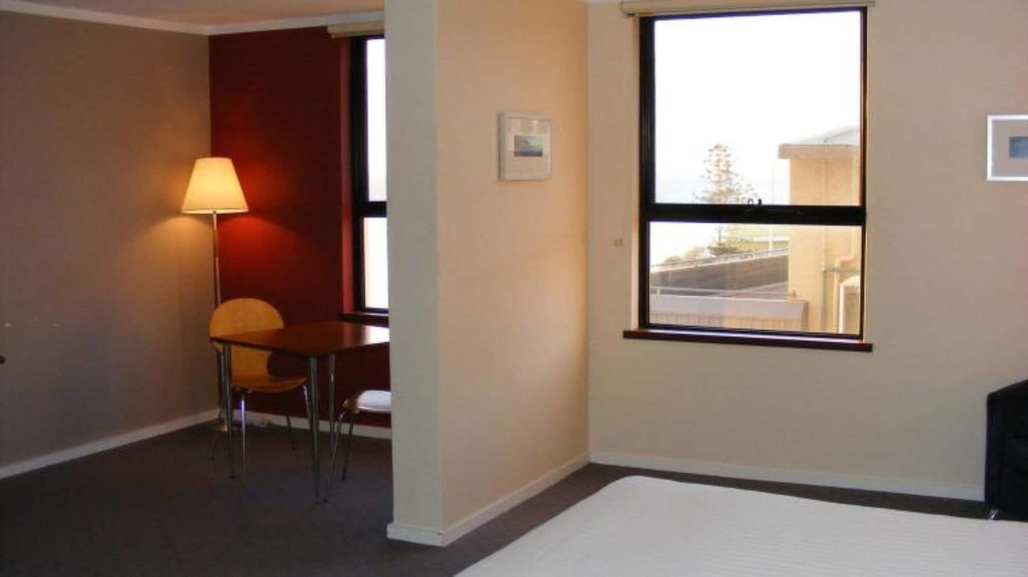 Ocean 4* Perth