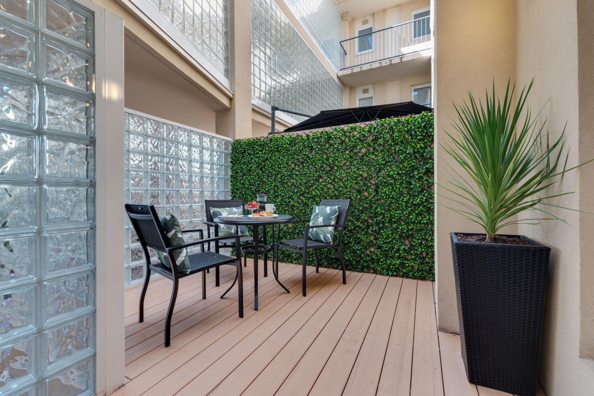 The Peninsula Riverside Serviced Aparthotel Perth
