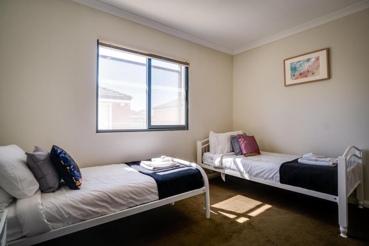 Holiday home 3 South Family Fun Sleeps6 Parking *