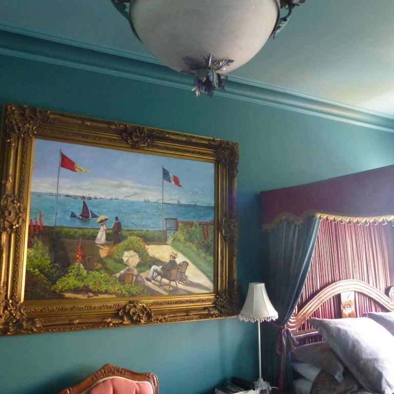 Beach Manor Hotel 4*