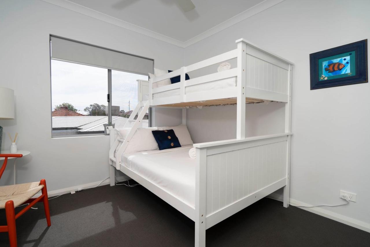 Apartment 3 Fresh Sparkling Apt 2br 2ba Cloverdale Perth