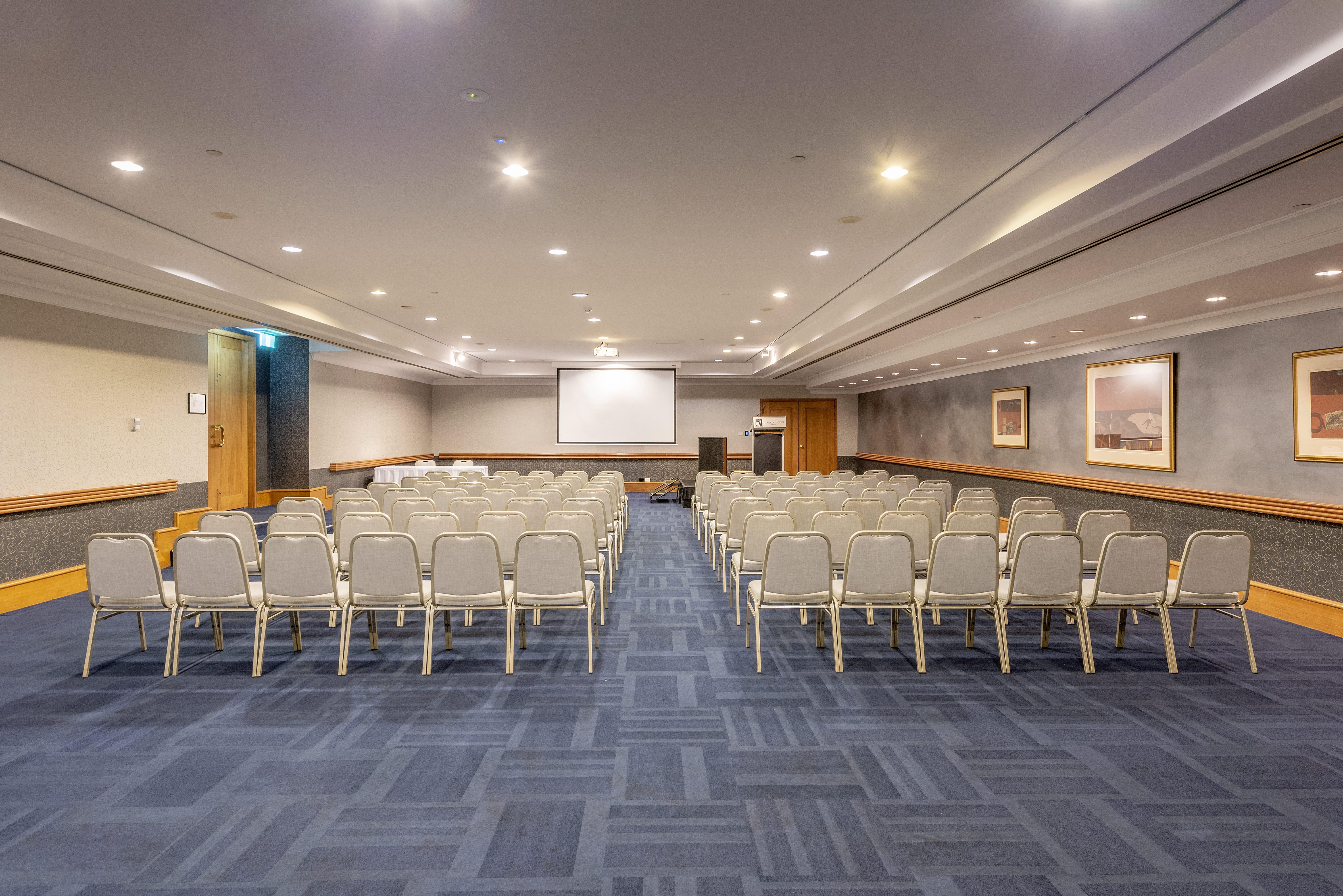 Duxton Hotel 5*