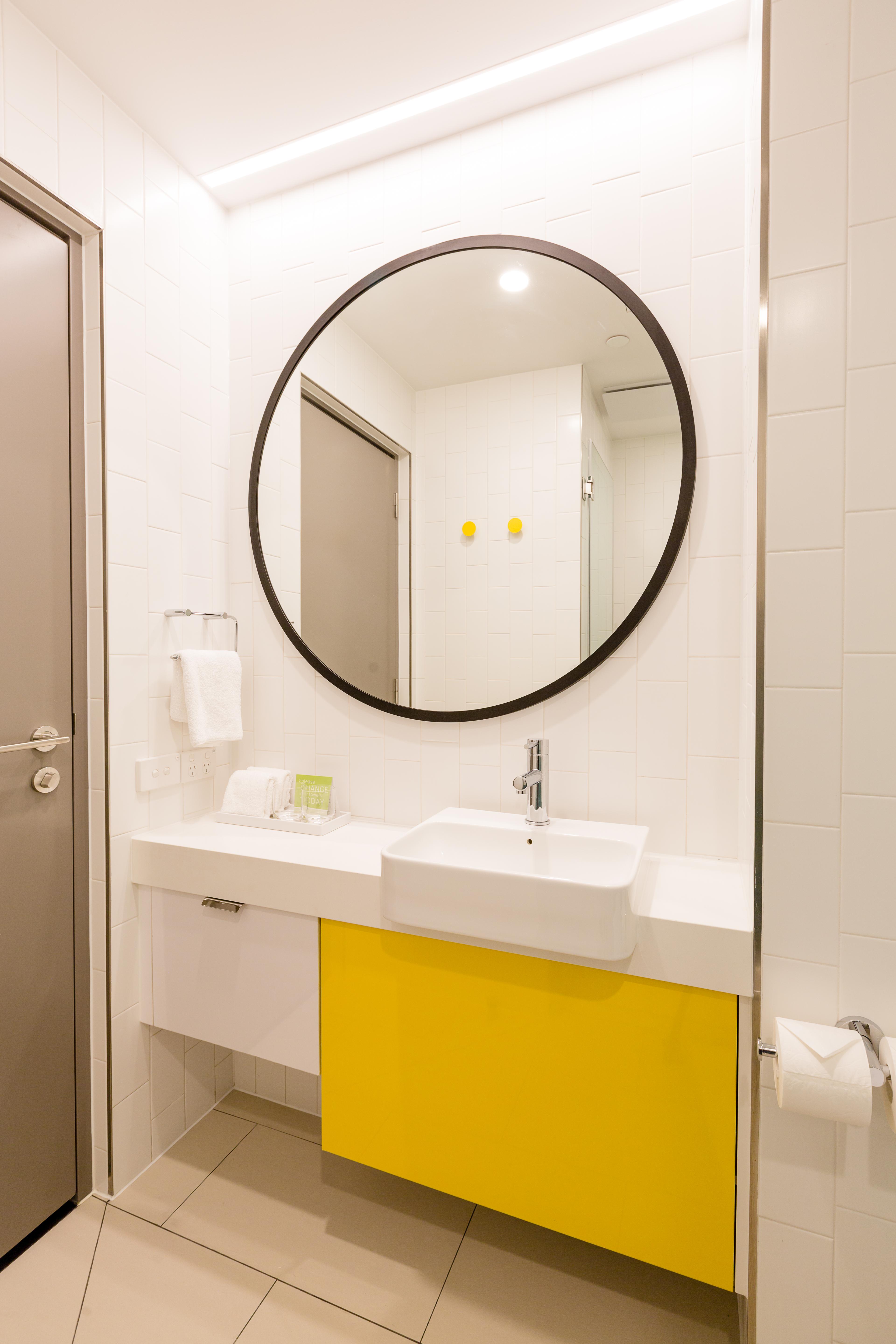 Hotel Ibis Styles East 4*