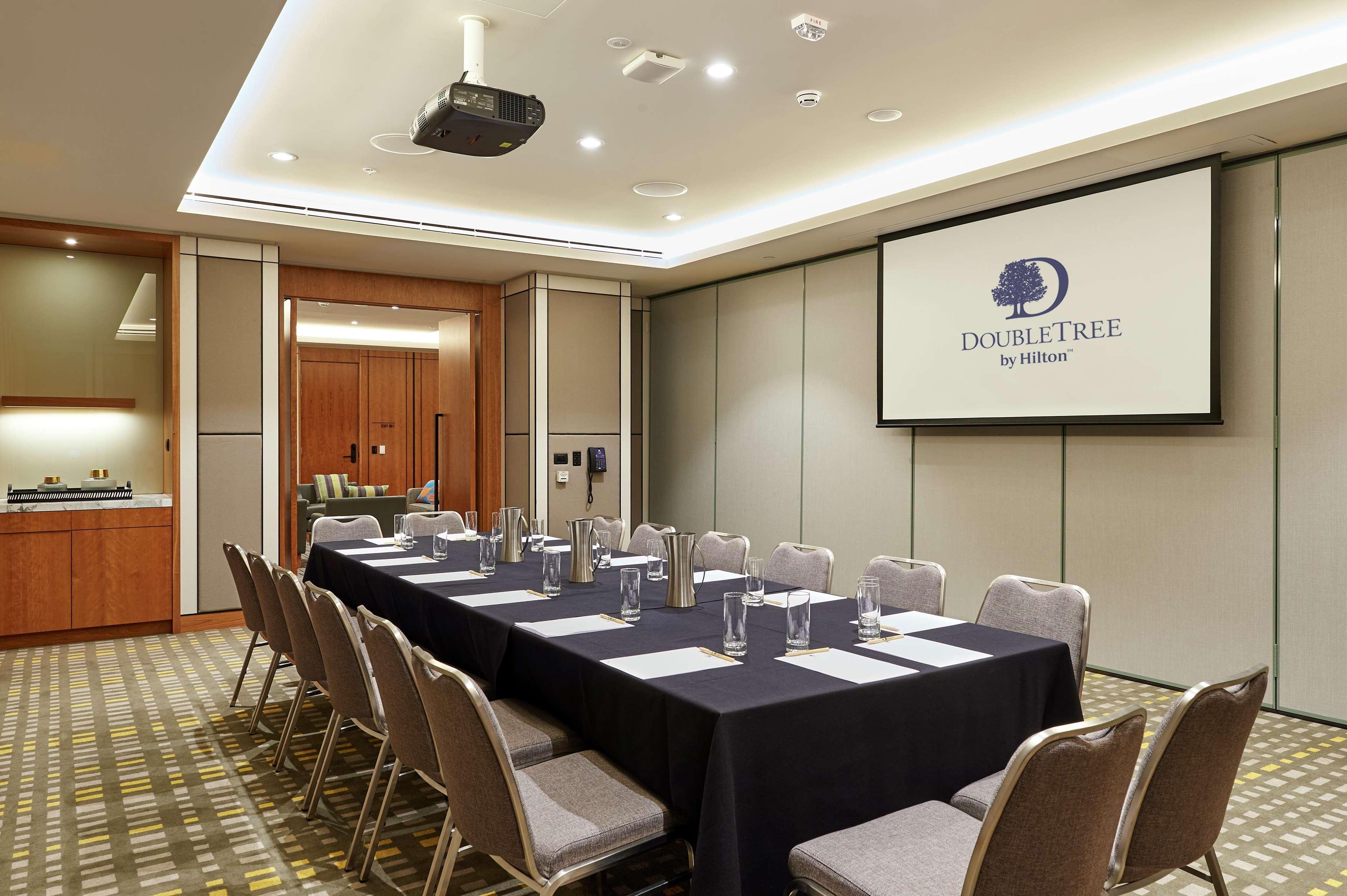 Doubletree By Hilton Northbridge 4*