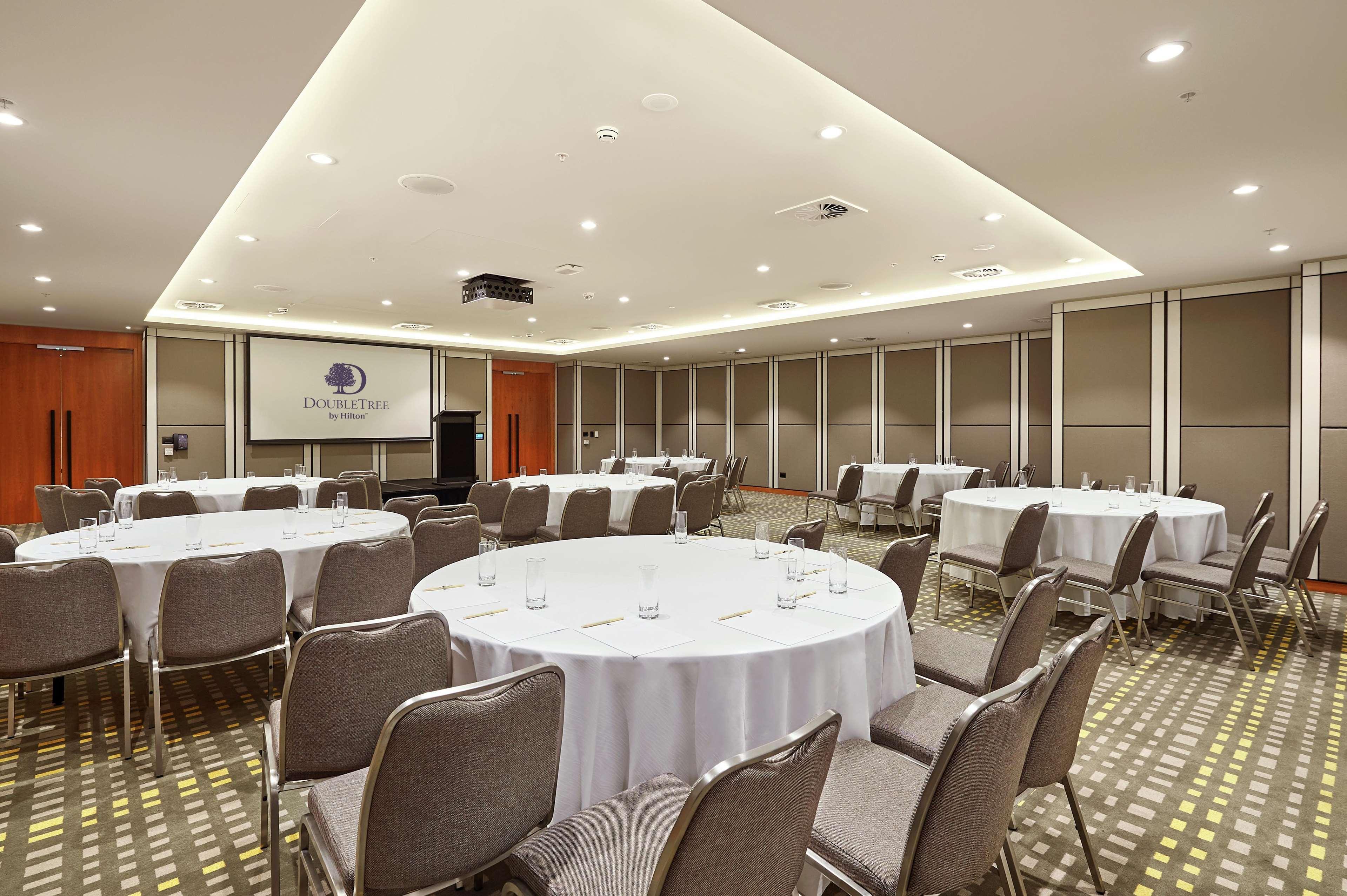 Doubletree By Hilton Northbridge 4*