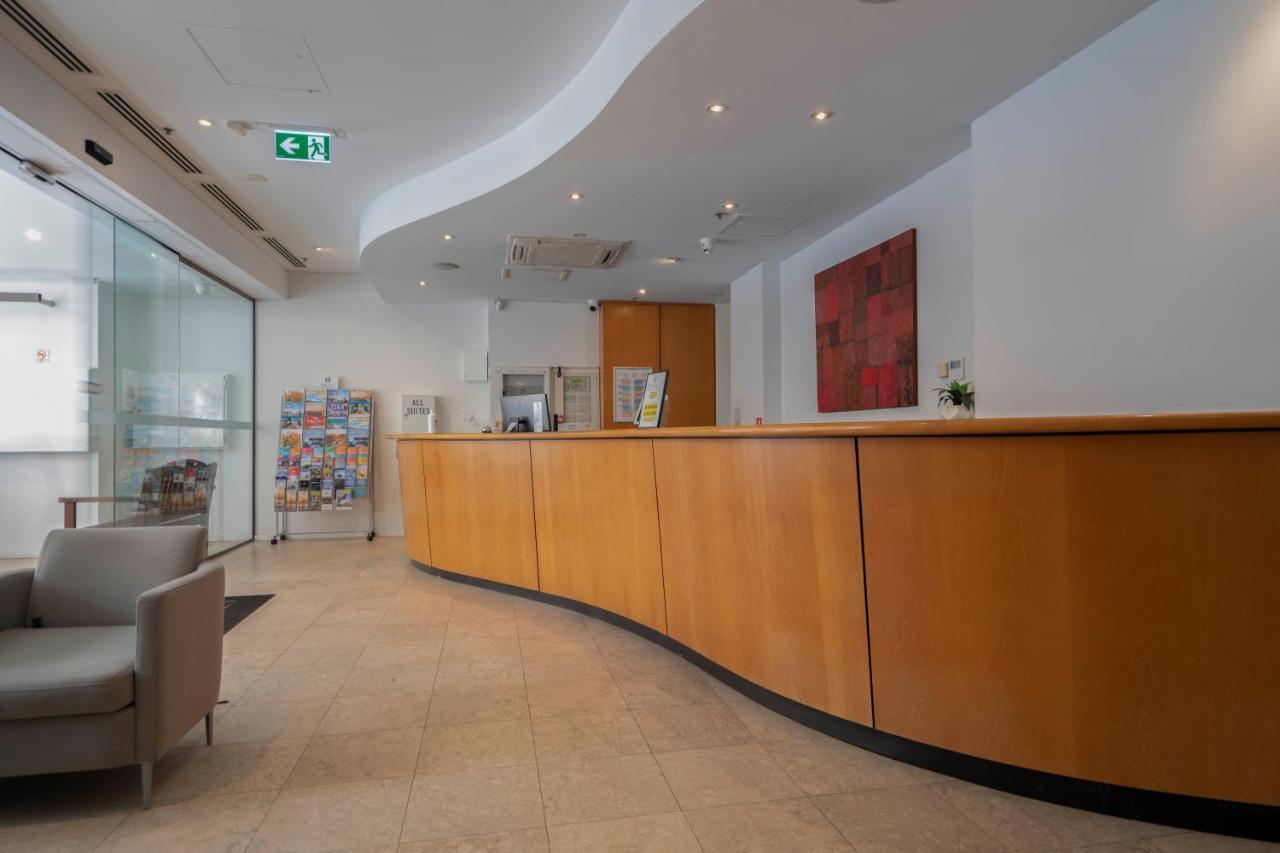 206 Funky Executive Cbd Ac Apartamento