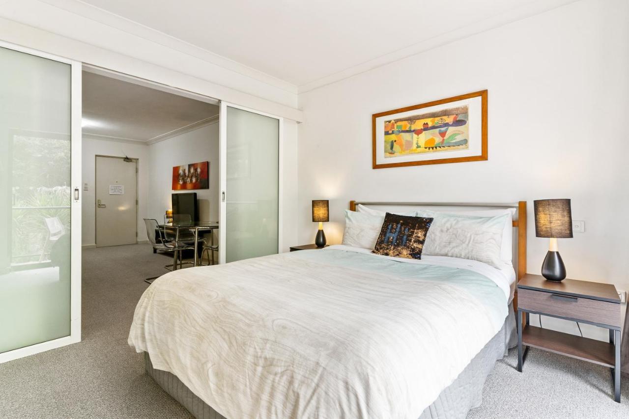 Retreat - Parking, Pool, Self Contained Apartment