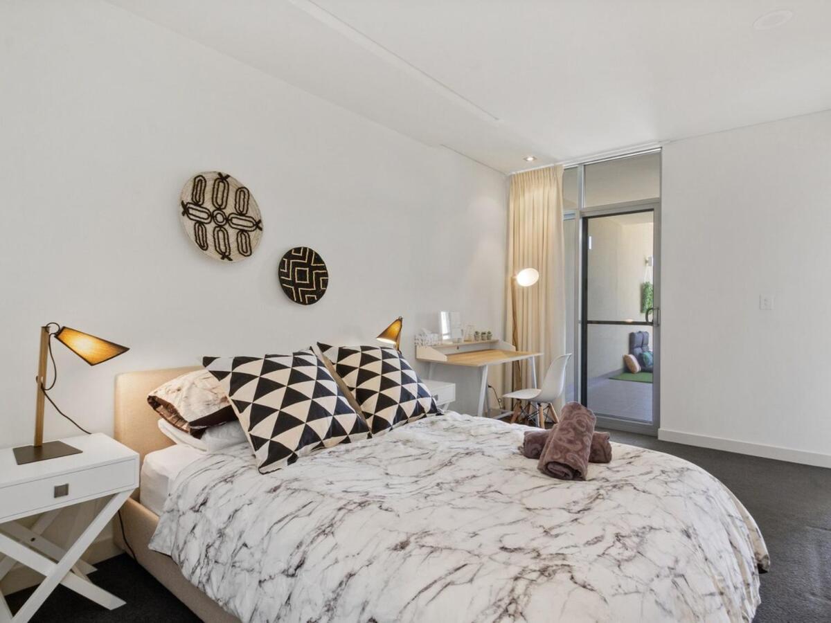 Apartment 2bdrm Skyline Views - Prime For River, Waca, Optus Stadium *