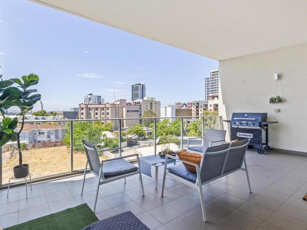 2bdrm Skyline Views - Prime For River, Waca, Optus Stadium Apartment