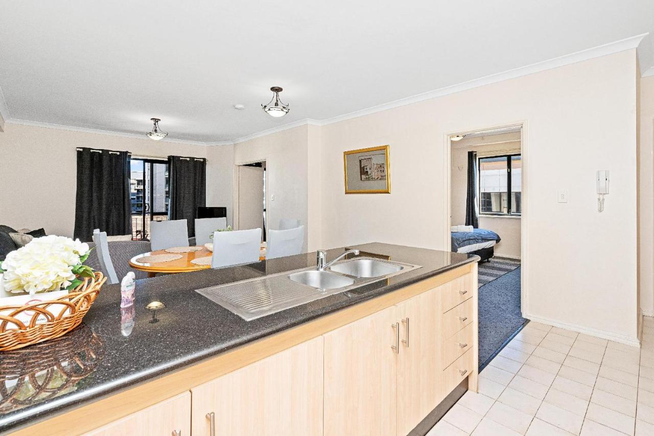 46 Hay St Hideaway 2brparking Apartment *