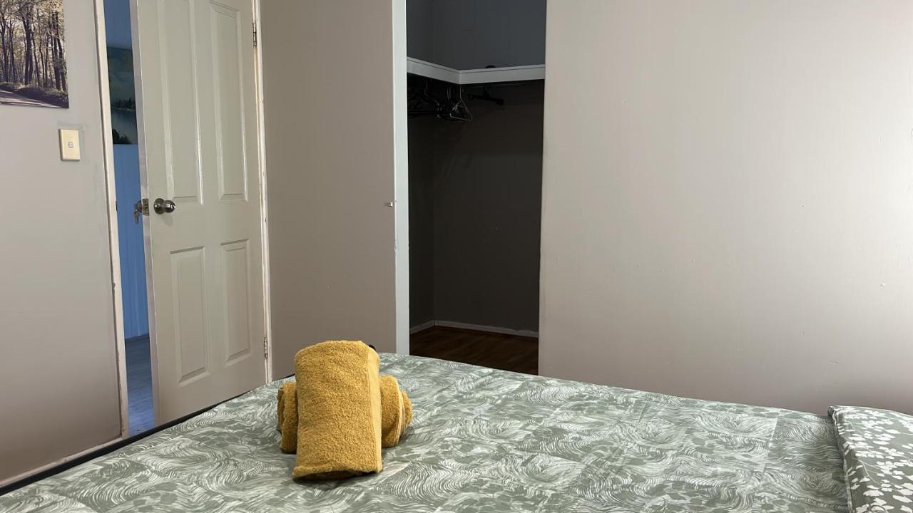 Large Double Share Bathroom And Kitchen * Perth