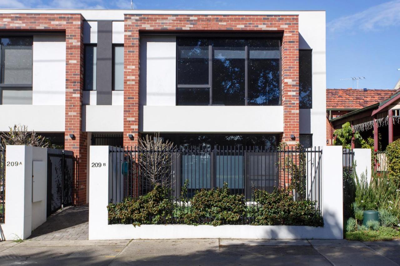 Westside Retreat * Perth