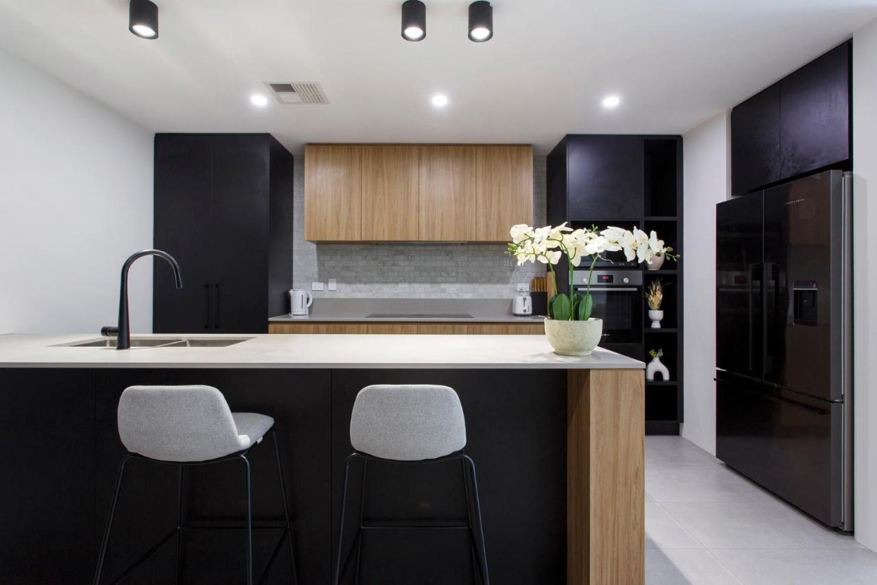 Westside Retreat Vila *