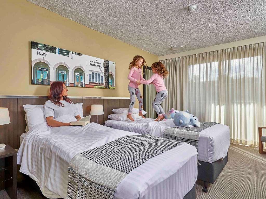 Mercure On Hay 4*